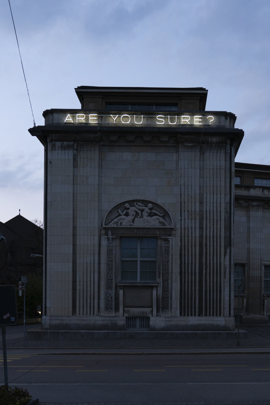 Bethan Huws, Untitled (A WORK OF ART WITHOUT EMOTION IS NOT A WORK OF ART / ARE YOU SURE?), 2020/2021, Kunst Museum Winterthur, Schenkung des Galerievereins, Freunde Kunst Museum Winterthur, 2021, ©2021, Bethan Huws / ProLitteris, Zurich Photos: Reto Kaufmann