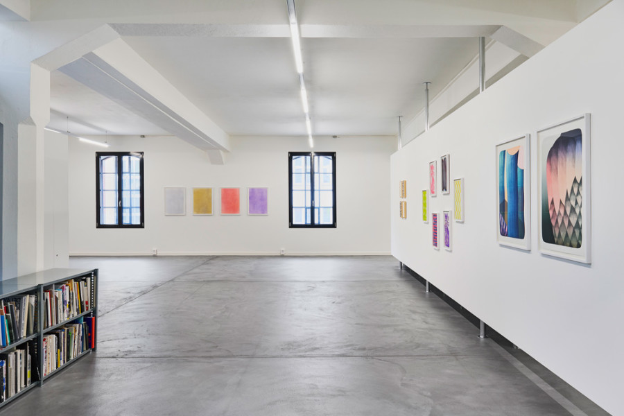 Installation view, NEOGEO, Décalages féminins, Edition VFO, Zürich, 2025. Photography by Bernhard Strauss