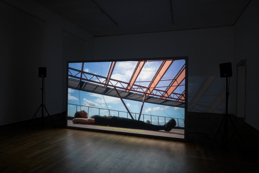 Su Yu Hsin and Angelo Goh, Tidal Variations, 2021. Exhibition view Su Yu Hsin – Wet Mechanics of Seeing, Kunsthalle Winterthur. Photo: Joëlle Menzi.
