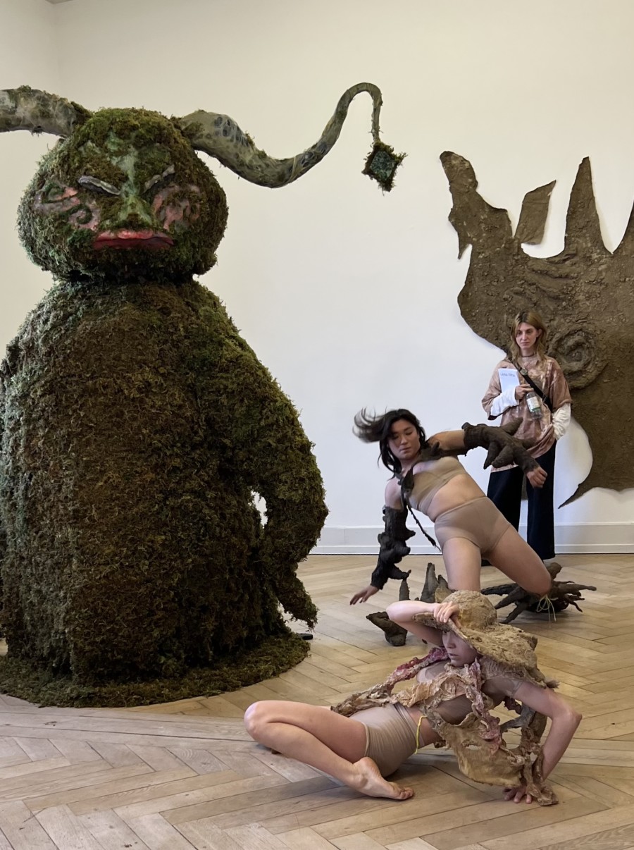 Performance at the opening of the exhibition “Livia Rita.Eat My Anger”, with the dancers Ilaria Rabagliati and Harumi Mumenthaler, Kunsthalle Palazzo 9.5.2025, Photo: Michael Babics