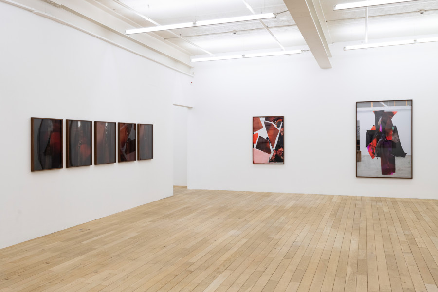 Installation view, Shifting, Galerie Peter Kilchmann, 2025.