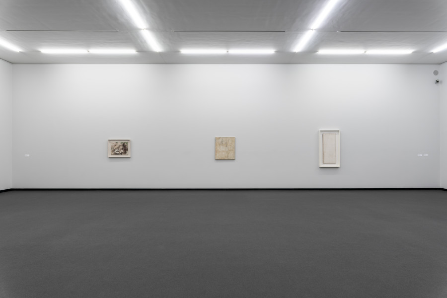 Exhibition view, Franz Erhard Walther, Work block from the Kienzle Art Foundation, Kunst Museum Winterthur, 2023-2024.