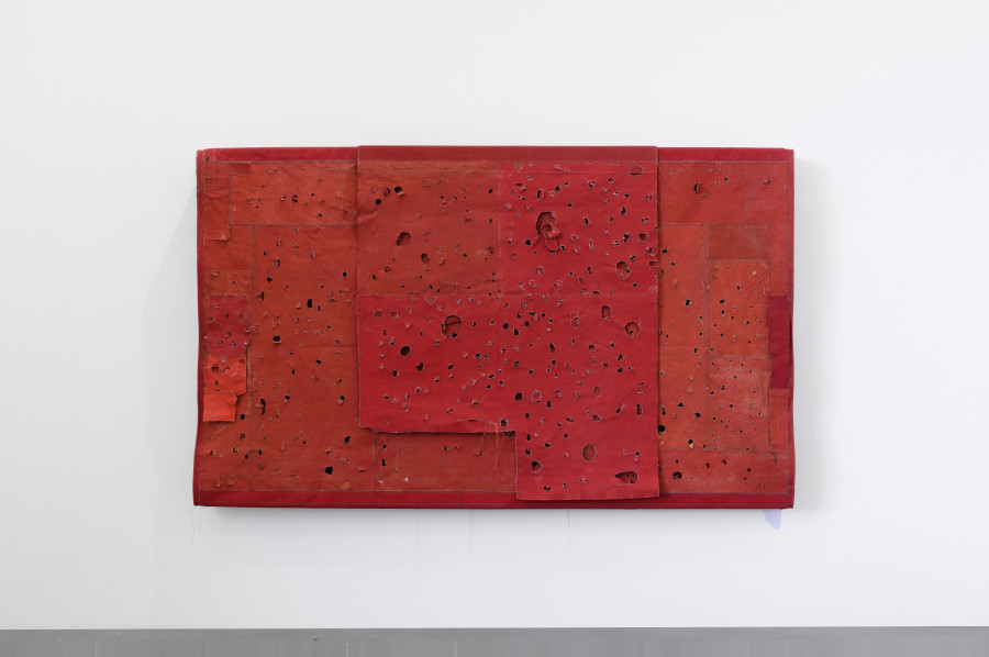 Simon Callery, Red and orange contact painting: Stura di Lanzo, 2021 canvas, distemper, thread and wood, 240 x 148 cm. Photo: Andreas Furrer