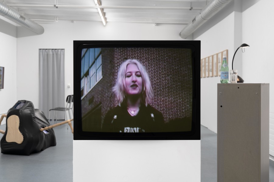 Joanie 4 Jackie Chainletter tapes, EVERYWOMAN… was once a little girl… DREAMS by Hellin Kay from The Velvet Chainletter, 1995, 4:3 (colour, sound), 22:18’, Courtesy of Hellin Kay and the Getty Research Institute, Los Angeles. Photo credits: marytwo