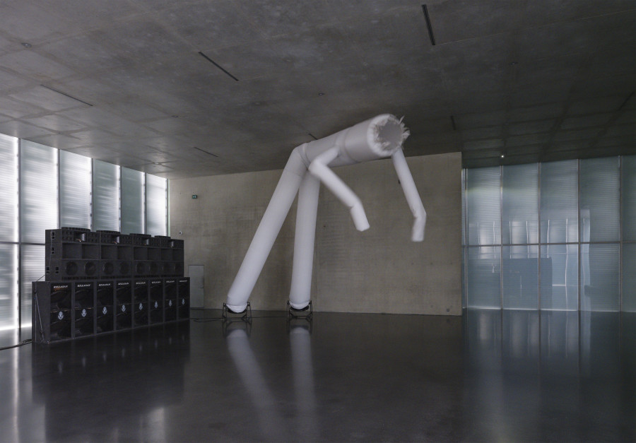 Cyprien Gaillard, When you expect flutes, it’s whistles, Exhibition view ground floor Kunsthaus Bregenz, 2026. Visitant (no dancing 2020 – 2021), 2021. Photo: Timo Ohler. © Cyprien Gaillard, Kunsthaus Bregenz. Courtesy of the artist, Berlin Atonal, Sprüth Magers, Gladstone Gallery