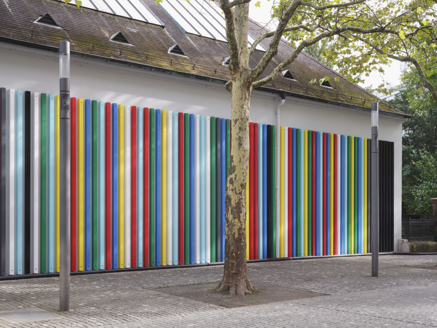 Coumba Samba, Wild Wild Wall, 2025, installation view, in: Coumba Samba, Wild Wild Wall, Kunsthalle Basel Back Wall Project, 2025, photo: Philipp Hänger / Kunsthalle Basel