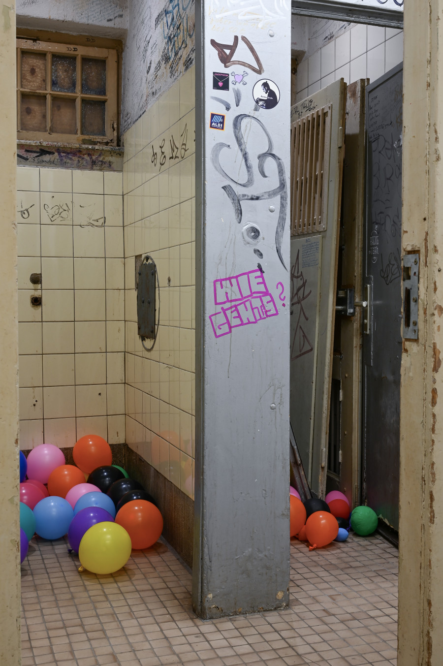 Devin T. Mays, "Held," 2023/2026, dimensions variable. CAConrad, Jan Domicz, Gina Folly, Germaine Koh, Devin T. Mays, Sean Morel (organized by u), "Brain in a Pipe" at Kaiserwache, Freiburg im Breisgau, 2026. Images courtesy of the artists and Kaiserwache. Photo: Stefan Lux.