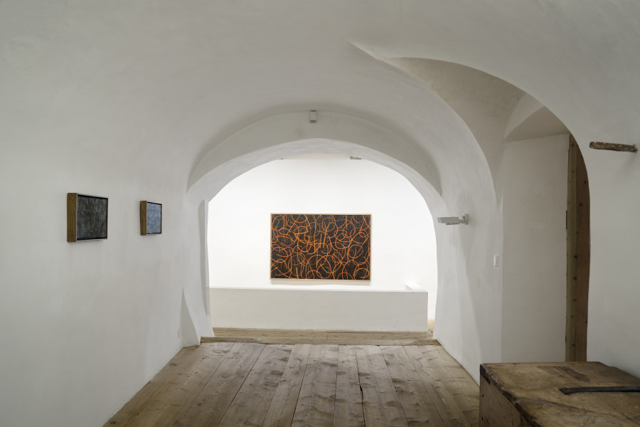 donna Kukama, Installation view, transcendence, Galerie Tschudi Zuoz, 2023. Photo: Ralph Feier, Courtesy of the artist and Galerie Tschudi