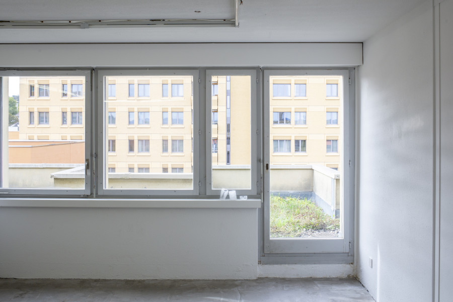 Exhibition view, Memory Mold, HAMLET, 2024. Amélie Bodenmann, (Last night, or the night before), 2024, ice. Photo by Leevi Toija