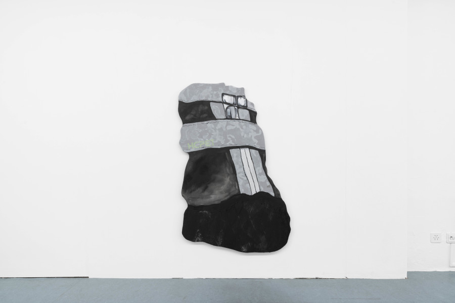 Salomé Engel, Hot Comedy Per Every Task (HCPET), 2025, Acrylic, bitumen, reflective road marking paint, glitter on canvas, 174 × 131cm. Photo credits: marytwo