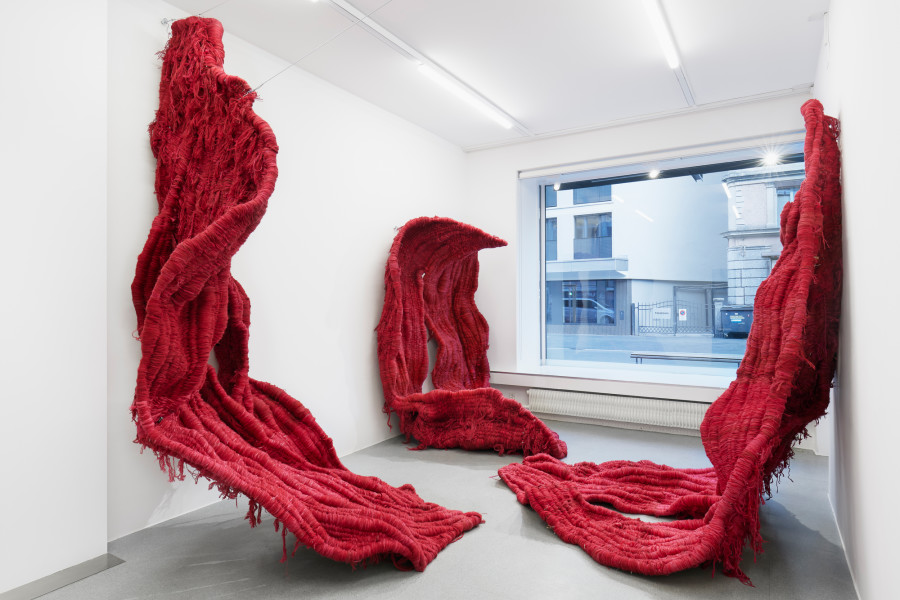 Soojin Kang, Untitled, 2022, Silk, jute, cotton, linen and wire, Dimensions variable, Installation view @ jevouspropose, Zurich, 2022. Courtesy: the artist and Ben Hunter, London. Photo: Hannes Heinzer