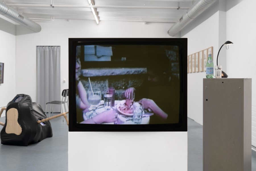 Joanie 4 Jackie Chainletter tapes, EVERYWOMAN… was once a little girl… DREAMS by Hellin Kay from The Velvet Chainletter, 1995, 4:3 (colour, sound), 22:18’, Courtesy of Hellin Kay and the Getty Research Institute, Los Angeles. Photo credits: marytwo