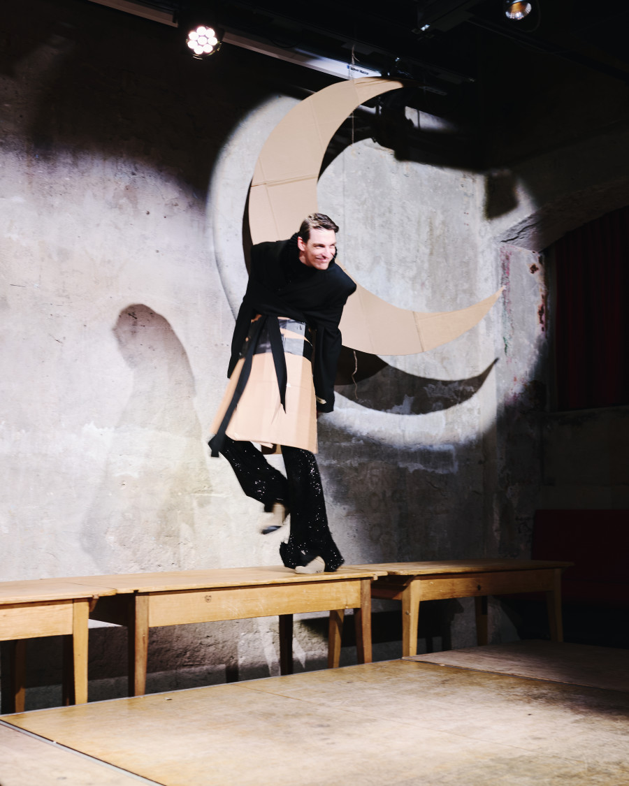 Thibault Lac, “Blue Moon,” performance as part of the exhibition “Suzanne Perrottet. After Dada, After Dance,” Cabaret Voltaire, March 26, 2026. Photo: Romain Mader. Courtesy: Suzanne Perrottet, Walter Schwabe / Fotostiftung Schweiz, Luise Schwabe / ProLitteris, Niklaus Stauss, Johann Adam Meisenbach, Tarren Johnson & Joel Cocks, Elaine Mitchener, New Kyd, Thibault Lac.