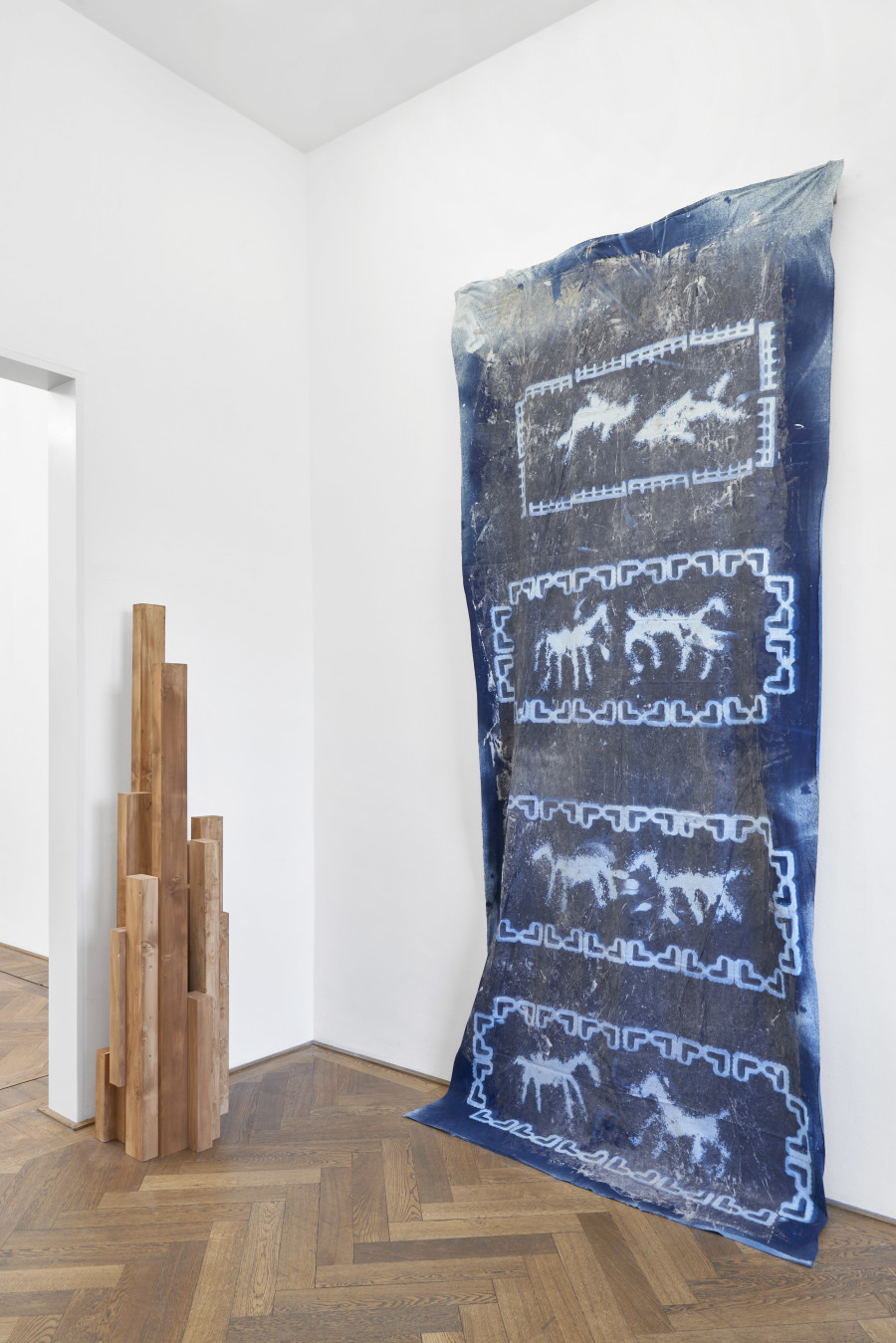 Dala Nasser, MCCCLXXXVI, 2025, detail, in: Dala Nasser, Xíloma. MCCCLXXXVI, Kunsthalle Basel, 2025, photo: Philipp Hänger / Kunsthalle Basel