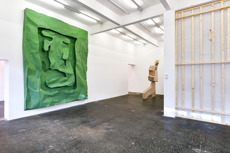 Exhibition view «La fine ligne», with works from Simone Holliger, Linus Bill + Adrien Horni and Simon Paccaud. Photo: Kunst Halle Sankt Gallen, Sebastian Schaub