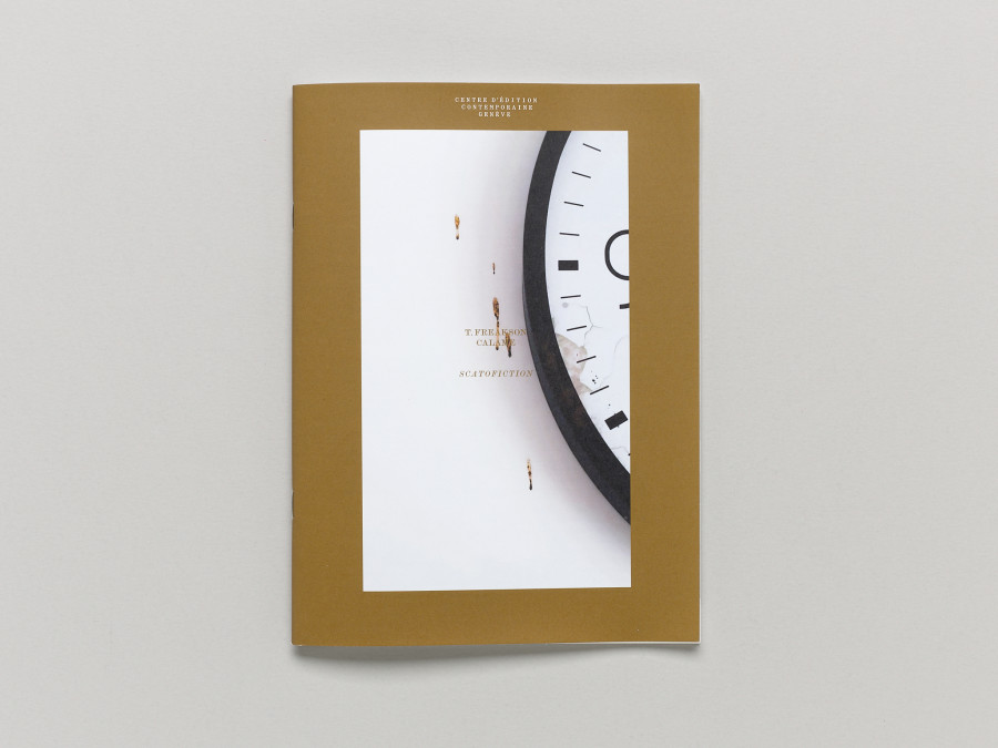 T. Freakson Calame, SCATOFICTION, Before publication 13, brochure, 32 pages, single booklet, 17,2 × 23,5 cm, offset, stapled binding, 250 copies. Graphic design: Niels Wehrspann, Lausanne. Edition of the Centre d’édition contemporaine, Geneva, 2025. Courtesy Centre d’édition contemporaine, Geneva. Photo : © Sandra Pointet