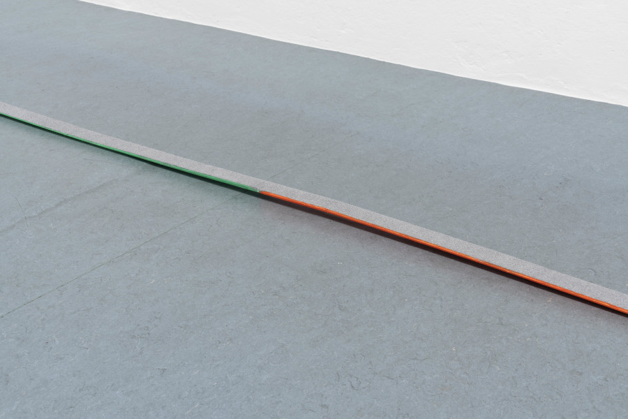 Salomé Engel, Needles: Insinuation of Sailing Motes I (detail), 2025, Metal debris, wood, laquer, coloured sand, 1028 × 60 × 23cm. Photo credits: marytwo