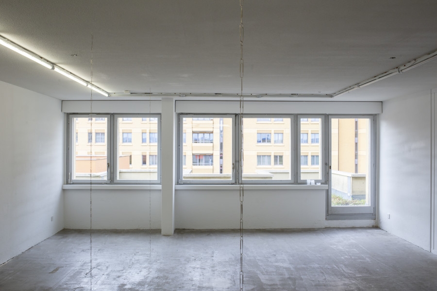 Exhibition view, Memory Mold, HAMLET, 2024. From left to right: Luca Büchler, Bracket (III), 2024, Brackets; Luca Büchler, Bracket (II), 2024, Paperclips; Luca Büchler, Bracket (I), 2024, Büroklammern. Photo by Leevi Toija