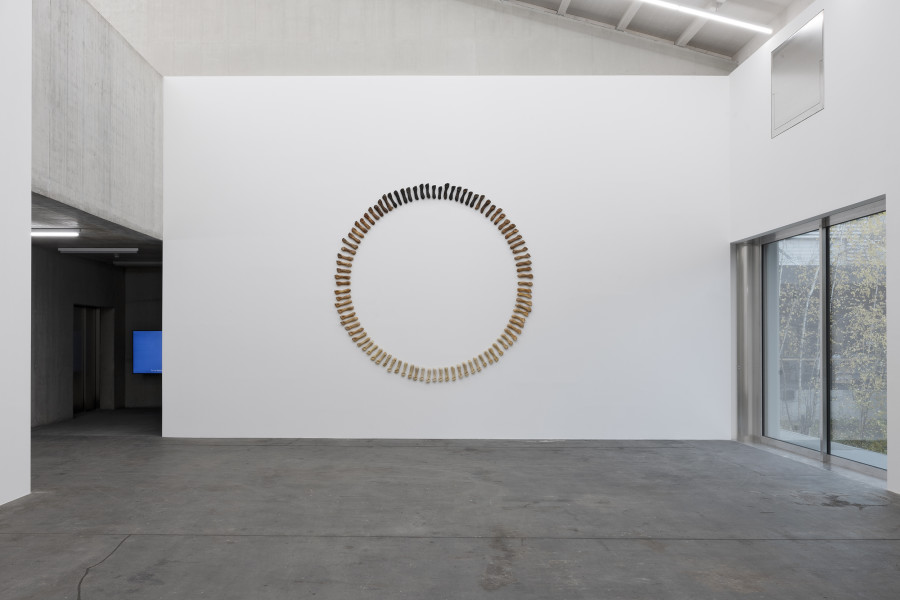 Manuela Libertad Morales Délano, Manito de Guagua: Economics of the Clock, 2023. Courtesy the artist and Gallery Kendra Jayne Patrick, Bern. Ausstellungsansicht / Installation view Kunsthaus Baselland 2024. Foto / Photo: Gina Folly