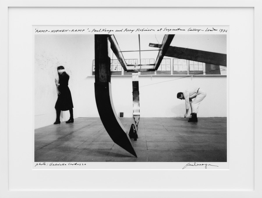 Paul Neagu, Hyphen-Ramp Performance, 1976, Kunstmuseum Liechtenstein, Vaduz © The Paul Neagu Estate/2021, ProLitteris, Zürich