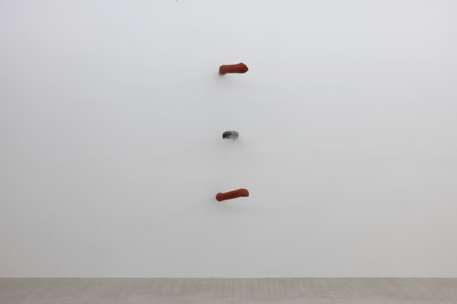 Thomas Julier, Elbow Segments, 2023, acrylic paint on fibre glass, sanded and polished fibre glass, 125 x 35 x 53 cm. Photography: Gina Folly / all images copyright and courtesy of the artist and For, Basel