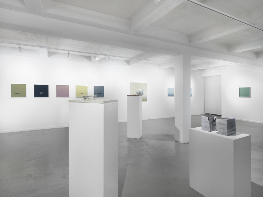 Exhibition view, Thibault Brunet, 12 minutes de soleil, Galerie Heinzer Reszler, 2024. Photo credit: Julien Gremaud