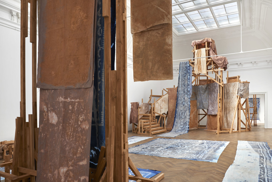 Dala Nasser, MCCCLXXXVI, 2025, installation view, in: Dala Nasser, Xíloma. MCCCLXXXVI, Kunsthalle Basel, 2025, photo: Philipp Hänger / Kunsthalle Basel