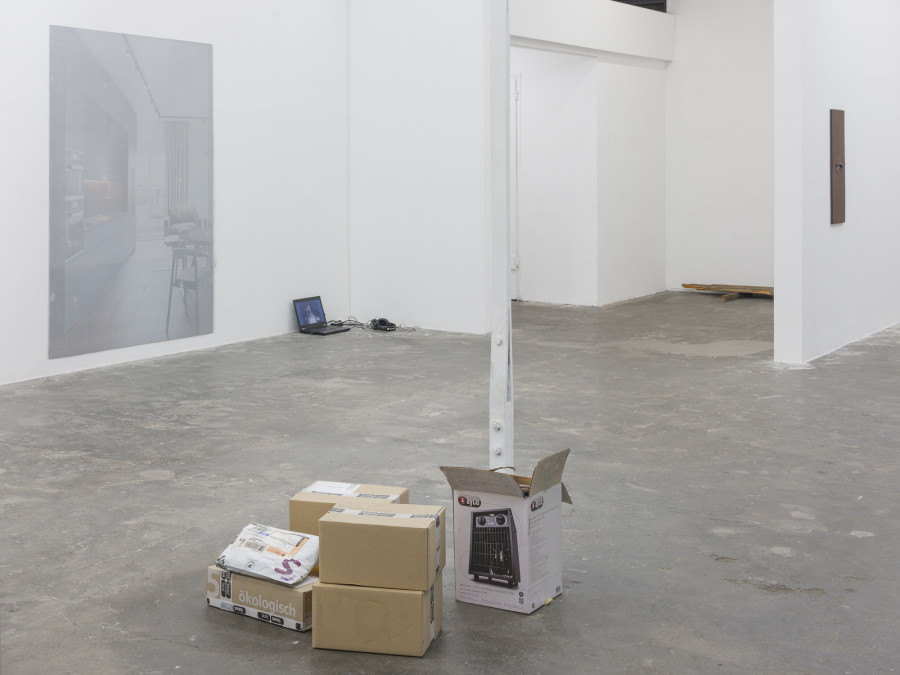 Exhibition view. Gabriele Garavaglia, Théa Giglio, Hélène Janicot, Gilles Jacot, Long distance relationship, 2025. © Sebastien Verdon