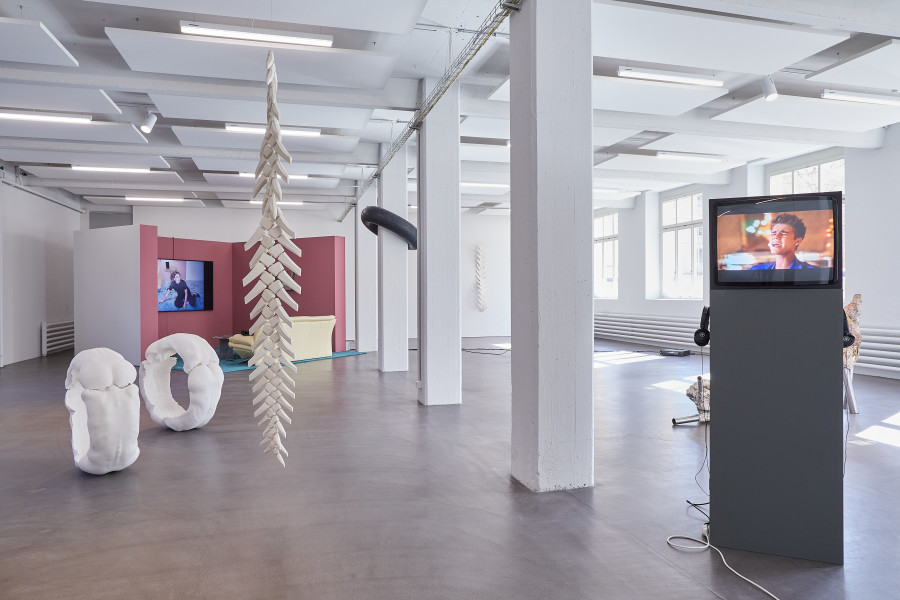 Exhibition view, “Shifting Matters. Vanessa Billy, Maya Bringolf, Jannik Giger, Zimoun», 21.3.-28.6.2026, Kunstraum Baden. Foto: Anja Wille Schori