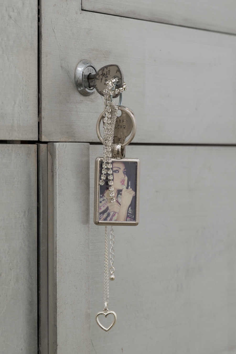 Ausstellungsansicht Shamiran Istifan, Manor Kunstpreis 2026, 12.6.–6.9.2026, Aargauer Kunsthaus. Shamiran Istifan, Inbox [Detail], 2026. Foto: ullmann.photography