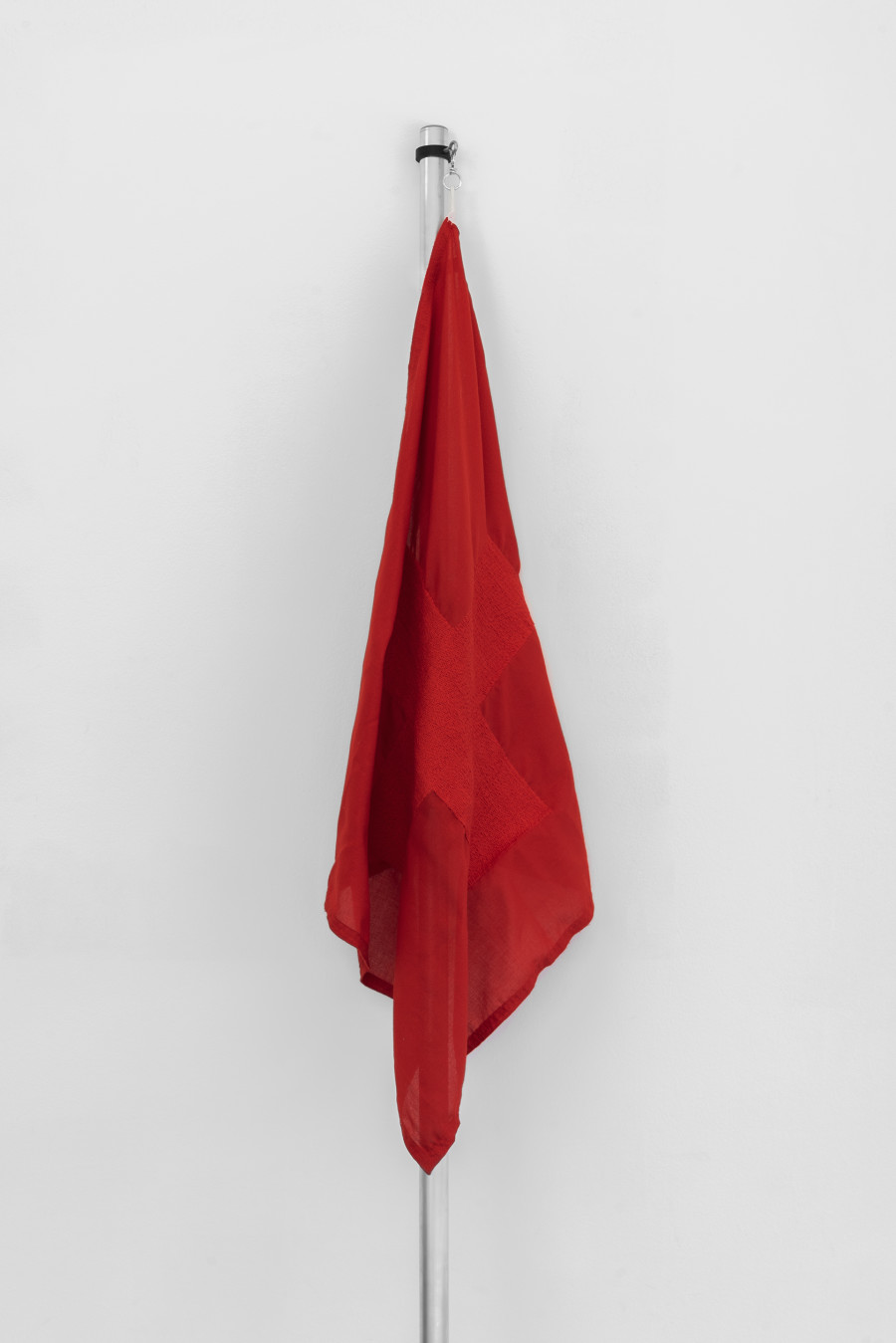 Mitchell Anderson, Red flag (detail), CEC, 2025. Photo : Remy Ugarte Vallejos. Courtesy Centre d’édition contemporaine, Geneva