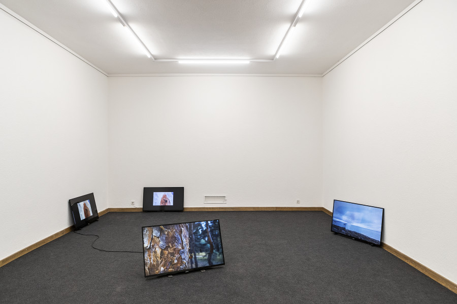 Exhibition view, Heimspiel, 2021-2022, Kunsthaus Glarus