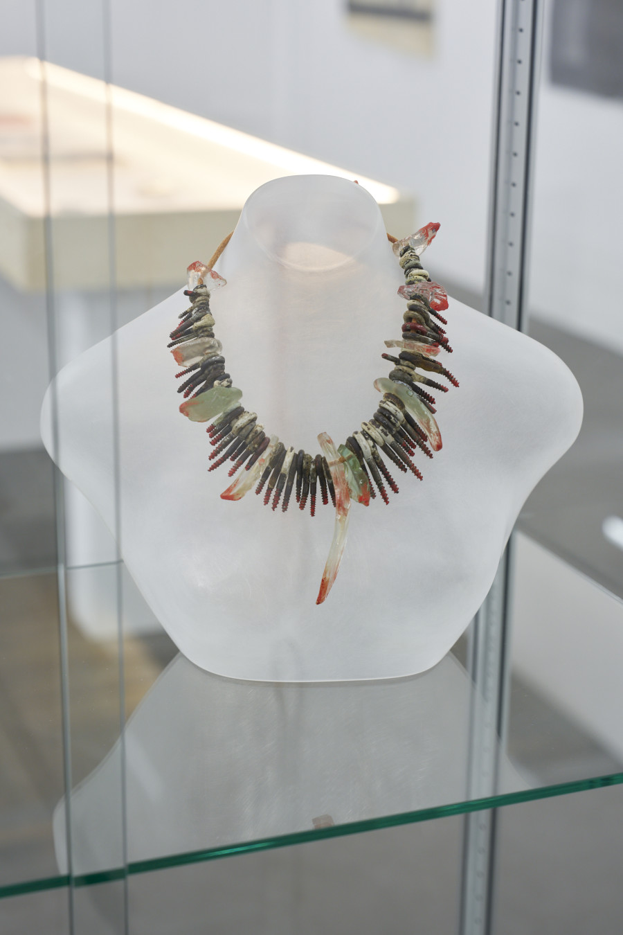 Bernhard Schobinger, Screw and Shards Necklace Collier, 2015. Photo: Guillaume Python. Courtesy Kunsthalle Friart Fribourg and the artist