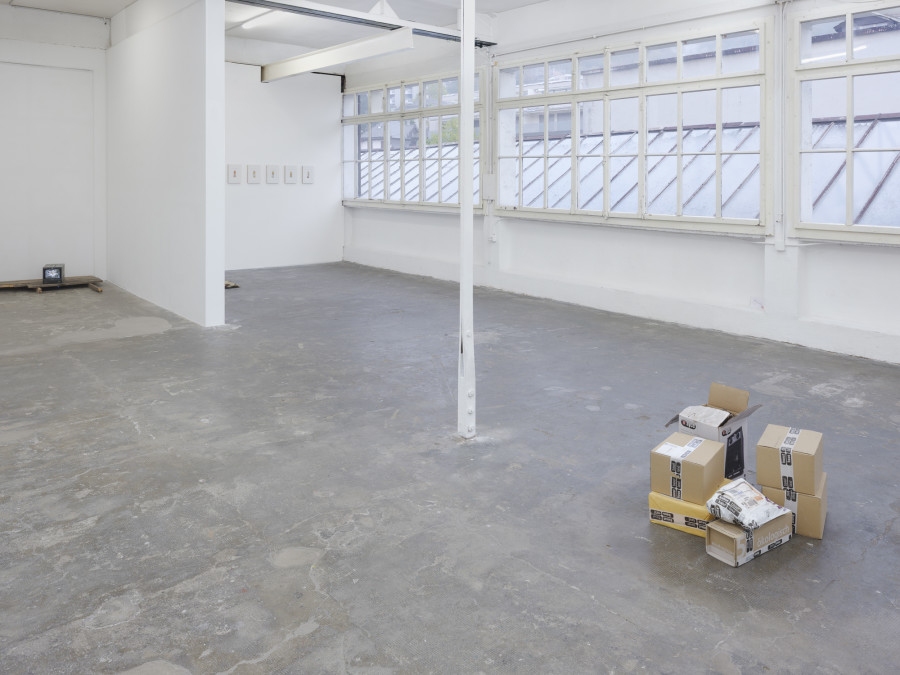 Exhibition view. Gabriele Garavaglia, Théa Giglio, Hélène Janicot, Gilles Jacot, Long distance relationship, 2025. © Sebastien Verdon