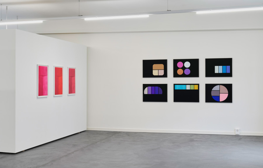 Installation view, NEOGEO, Décalages féminins, Edition VFO, Zürich, 2025. Photography by Bernhard Strauss