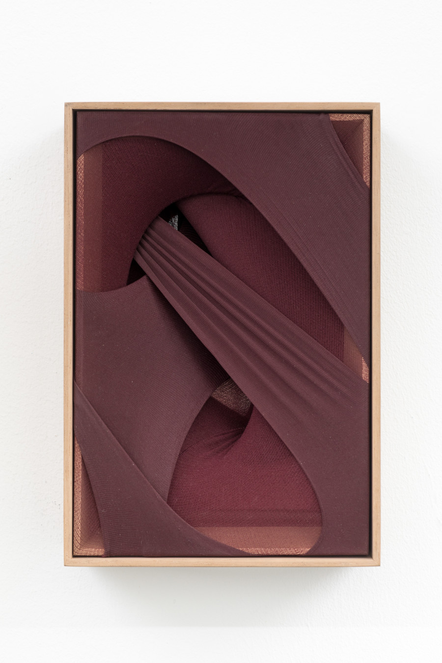 Martín Soto Climént, Gossip Wine Melody, 2022, tights and plexiglass mirror mounted in red cedar wood box, 31 x 21 x 10 cm. Photo: Kilian Bannwart