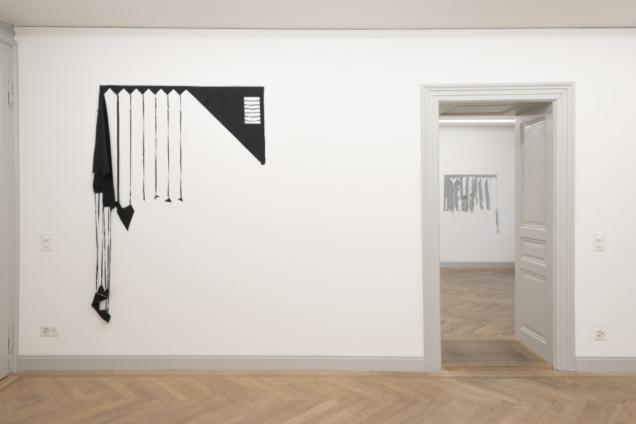 Installation view, Marion Baruch, Quel che rimane del cielo, Galerie Peter Kilchmann, Zürich, 2026.