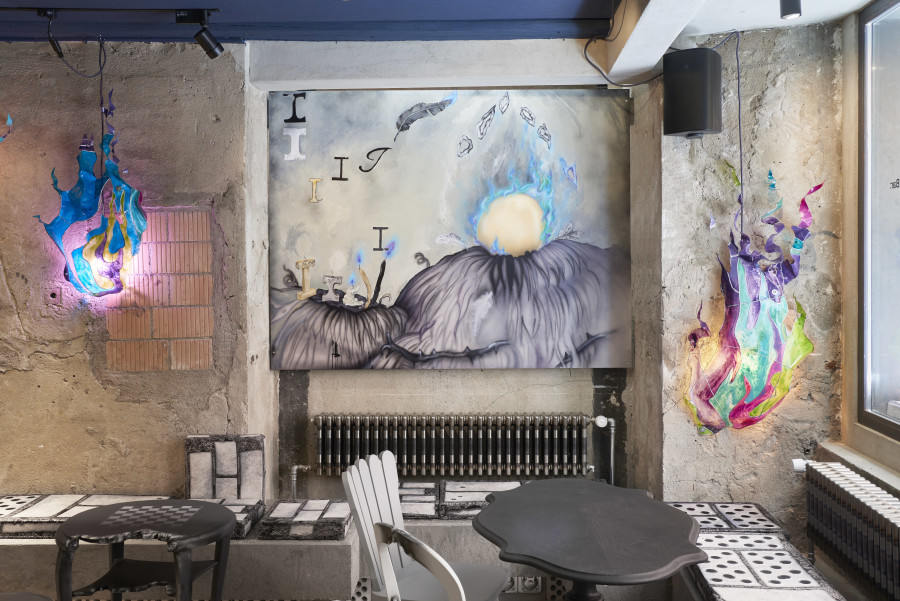 Exhibition view «Phoenix Philosophy Café» by Ilaria Vinci, photo: Cabaret Voltaire, Philipp Hänger. Courtesy: the artist