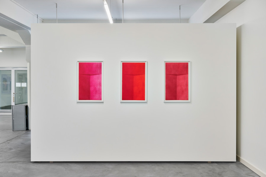 Installation view, NEOGEO, Décalages féminins, works by Anaïs Defago, Edition VFO, Zürich, 2025. Photography by Bernhard Strauss