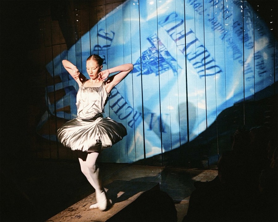 Tarren Johnson & Joel Cocks, “SHELL NOTE VERLIEBT,” performance at the opening of the exhibition “Su- zanne Perrottet. After Dada, After Dance,” Cabaret Voltaire, December 18, 2025. Photo: courtesy of Tarren Johnson & Joel Cocks. Courtesy: Suzanne Perrottet, Walter Schwabe / Fotostiftung Schweiz, Luise Schwabe / ProLitteris, Niklaus Stauss, Johann Adam Meisenbach, Tarren Johnson & Joel Cocks, Elaine Mitchener, New Kyd, Thibault Lac.