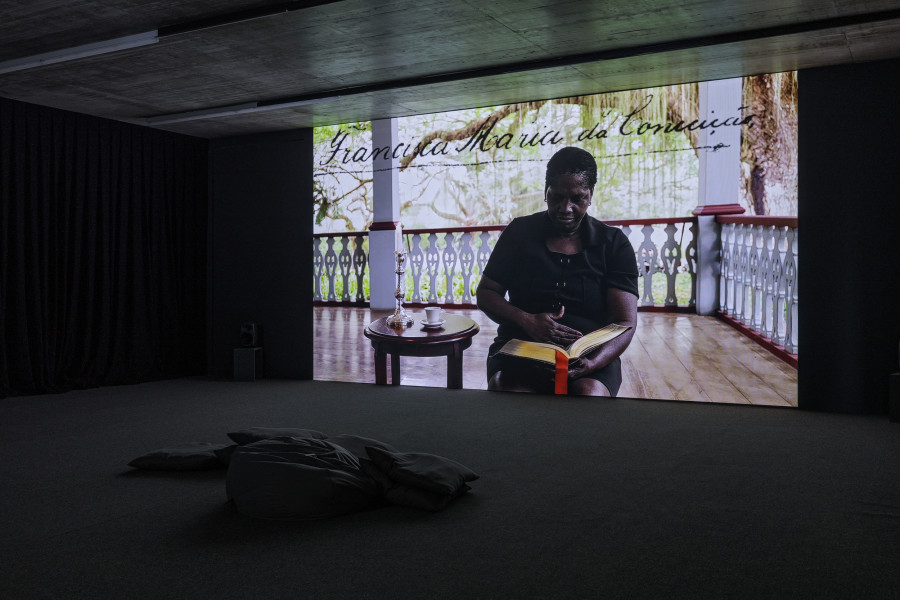 Aline Motta, Filha Natural / Natural Daughter, 2018-2019. Courtesy of the artist and Mitre Galeria. Ausstellungsansicht / Installation view Kunsthaus Baselland 2026. Foto / Photo: Gina Folly © Kunsthaus Baselland