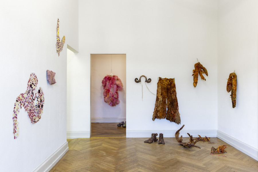 Livia Rita, exhibition view, room 1, Art Fashion, Kunsthalle Palazzo, 2025, Photo: Nina Rieben