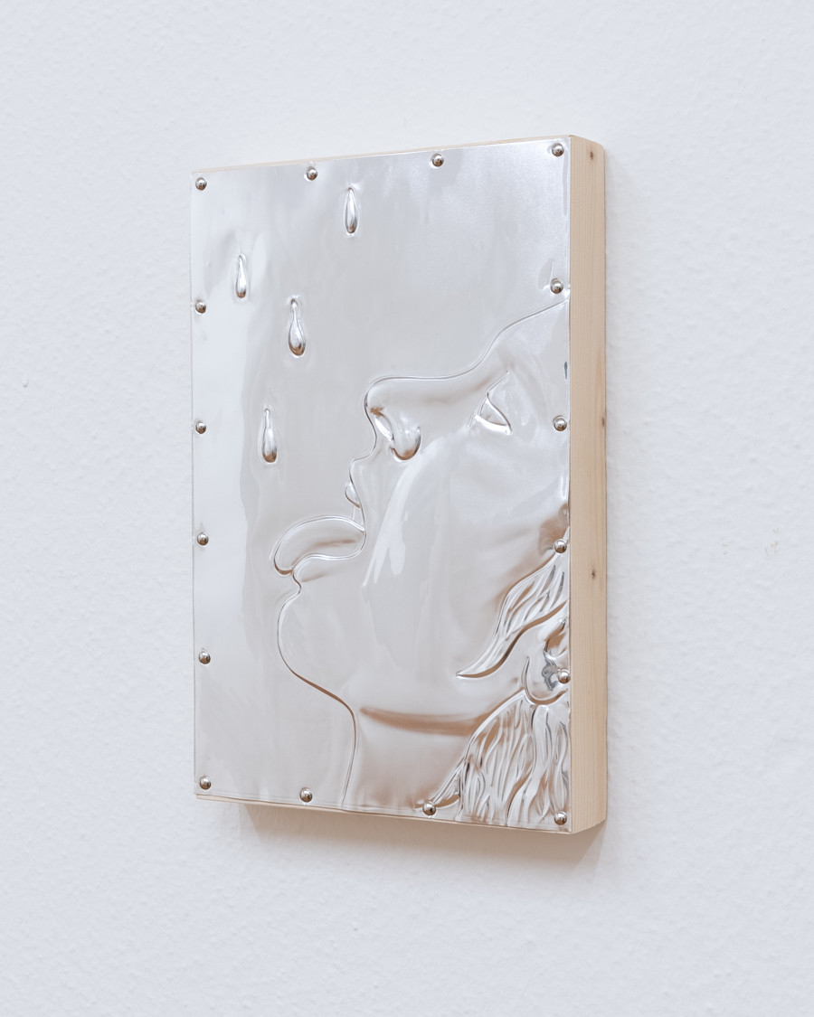 Paula Santomé, Girl at the fountain, 2024, Handmade aluminium embossing, 20 x 30.5 cm.