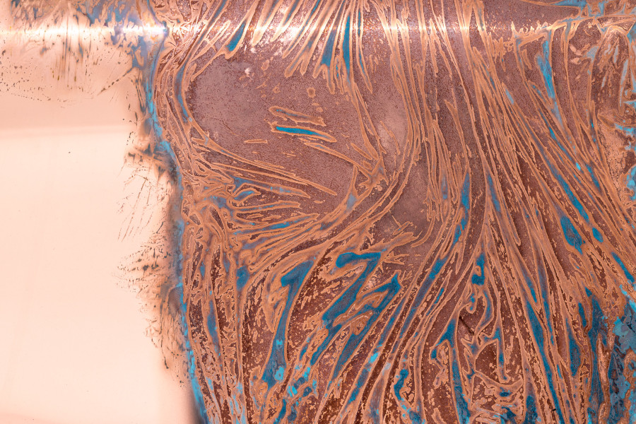 Una Szeemann, Die verschobene Verdichtung eines Schläfers I, (The Displaced Compression of a Sleeper I), 2018, oxidation on copper plate, 200 x 100 cm (detail). Photo: Kilian Bannwart