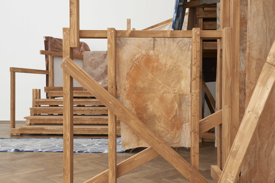 Dala Nasser, MCCCLXXXVI, 2025, detail, in: Dala Nasser, Xíloma. MCCCLXXXVI, Kunsthalle Basel, 2025, photo: Philipp Hänger / Kunsthalle Basel