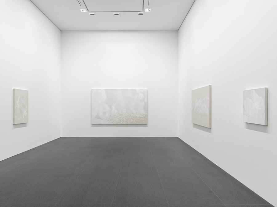St. Moritz, Galerie Andrea Caratsch, Luca Pancrazzi – Volare Nuvolare, 18.7. – 3.9.2022, installation view.