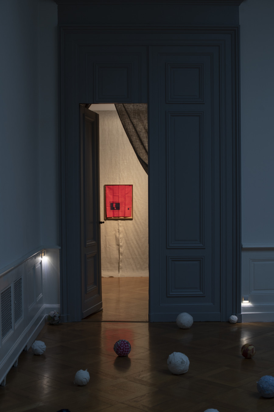 Exhibition view, Axelle Stiefel, Fantasma, Palais de l'Athénée salle Crosnier, 2022. Photo: Société des Arts/Greg clément
