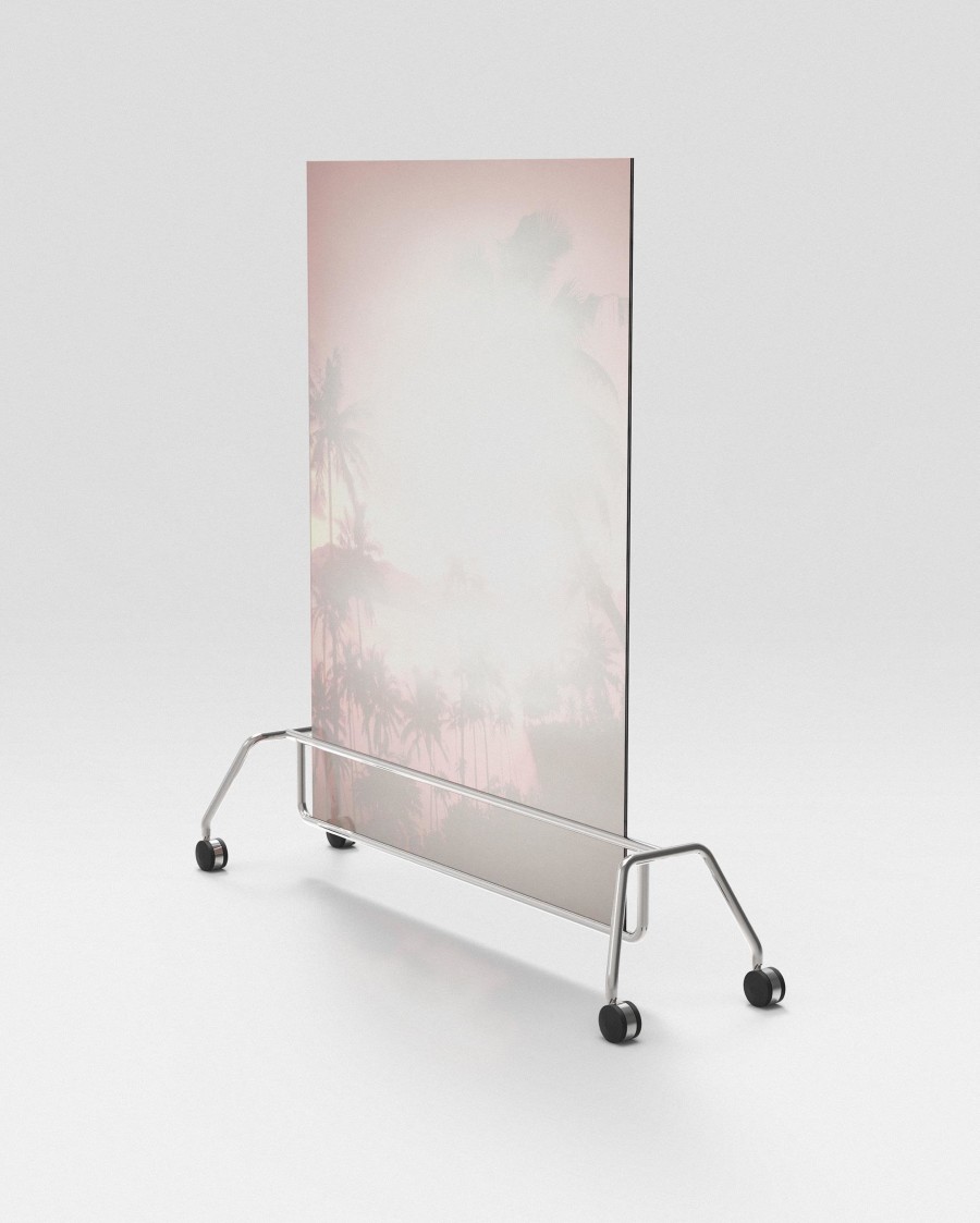 Benoît Jeannet, Atomic Sunset 1, 2019. Impressions UV sur plexiglas et châssis à roulettes, 160 x 110 x 56 cm.