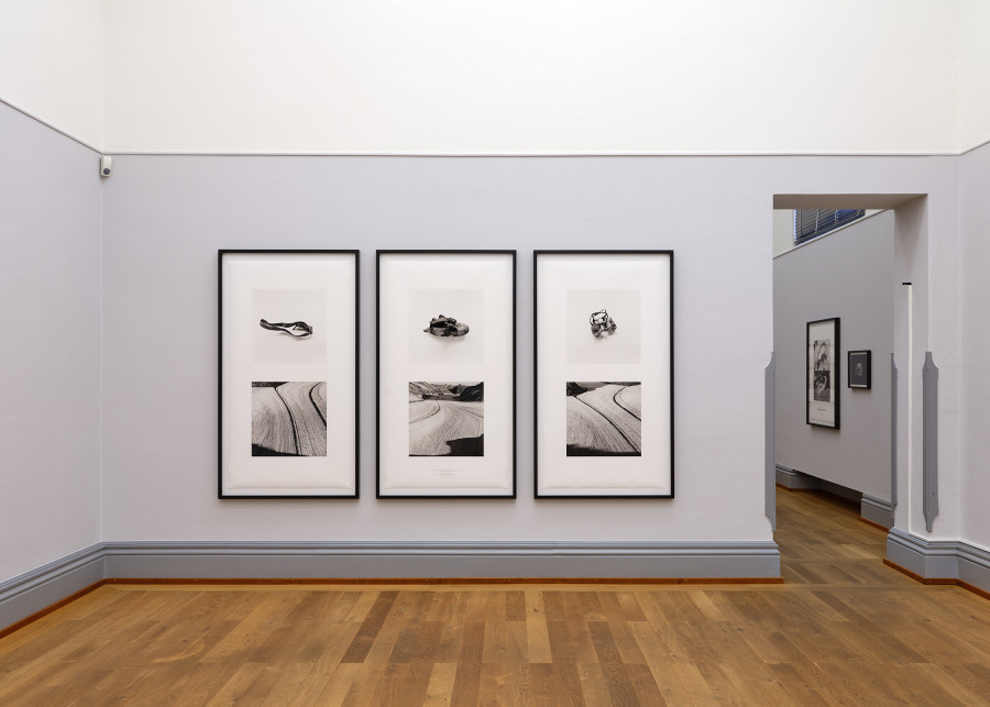 Ausstellungsansicht Daniel Schwartz, Zur Zeitlichkeit im Eis, Kunstmuseum Solothurn, 21.1.-12.5.24, Foto: David Aebi