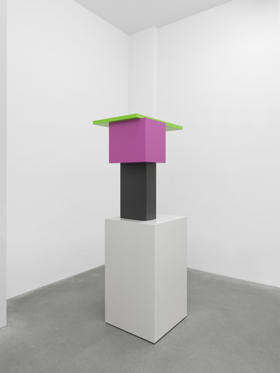 Installation view, Wall Works & Sculptures, Galerie Eva Presenhuber, Waldmannstrasse, Zurich, 2025. © the artists. Courtesy the artists and Galerie Eva Presenhuber, Zurich / Vienna. Photo: Stefan Altenburger Photography, Zürich